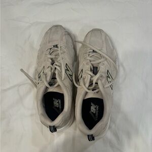 New Balance 530 sneakers. Color moonbeam. Size 8 W.